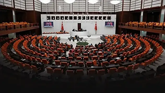 TBMM 2025 Yeni Yasama Yılı Hangi Tarihte Başlayacak?