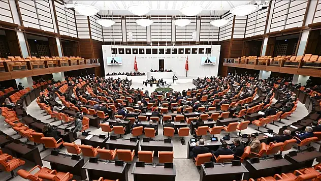 TBMM'de 14 günlük bütçe mesaisi başlıyor