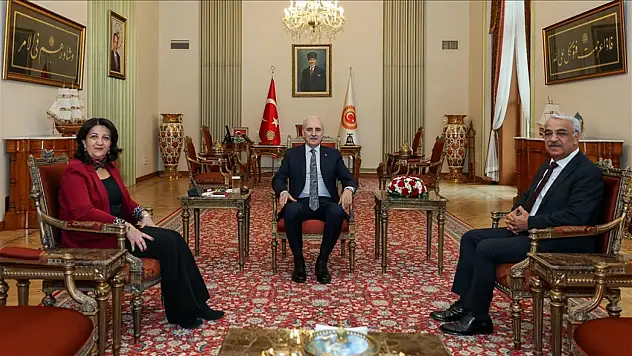 TBMM'de kritik temas: Kurtulmuş DEM Parti heyetiyle görüştü