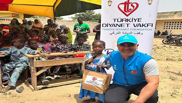 TDV Ağrı Şubesi'nin yardımları Afrika'da dağıtıldı