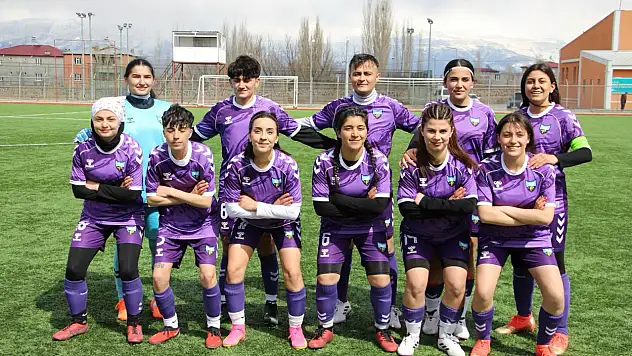 TFF Kadınlar 3. Lig'de Bayazitspor playoff yolunu açtı!