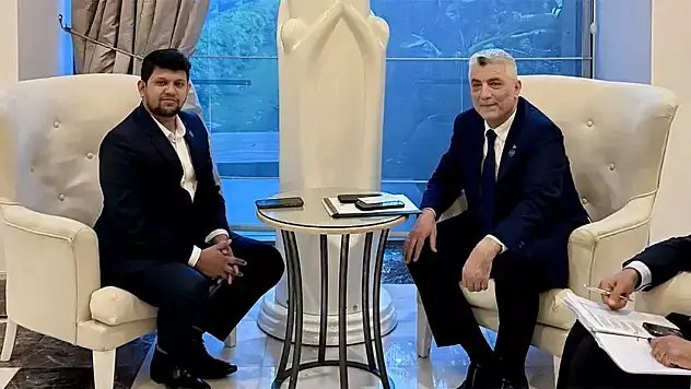 Ticaret Bakanı Bolat, Bangladeş Enformasyon Ve Yayın Bakanı Alam ile Görüştü