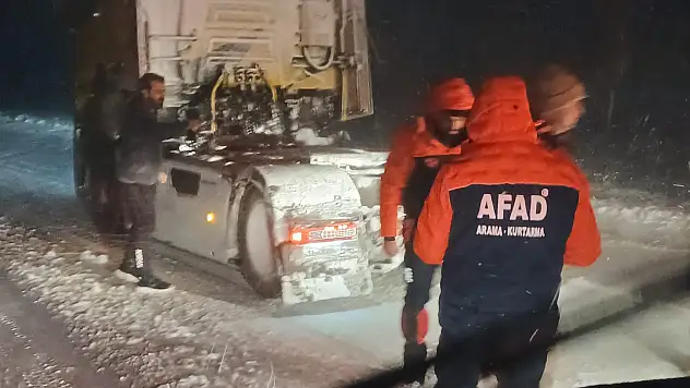 Tipi Ağrı'yı durdurdu, AFAD zamanla yarıştı