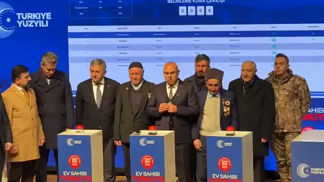 TOKİ'nin Ağrı'daki kura çekimi başladı!