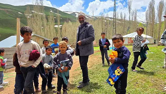 Tüm emek kurban bayramı öncesi çocukları sevindirmek için