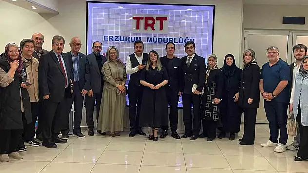 Tuncay Demirtaş'ın 'Doğudan Sesler' Programı TRT'de İzleyicilerden Büyük İlgi Görüyor!