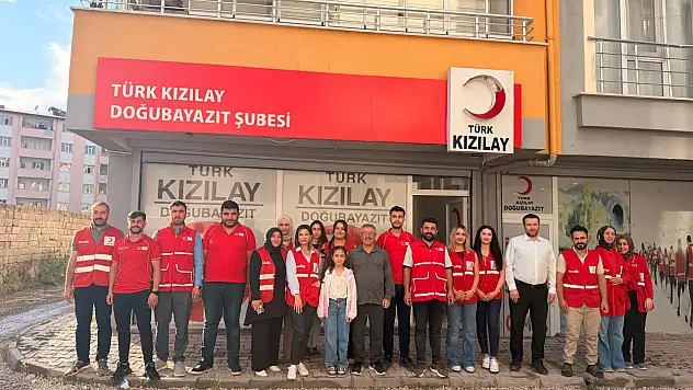 Türk Kızılay Genel Merkezi yöneticilerinden Doğubayazıt Şubesi'ne ziyaret