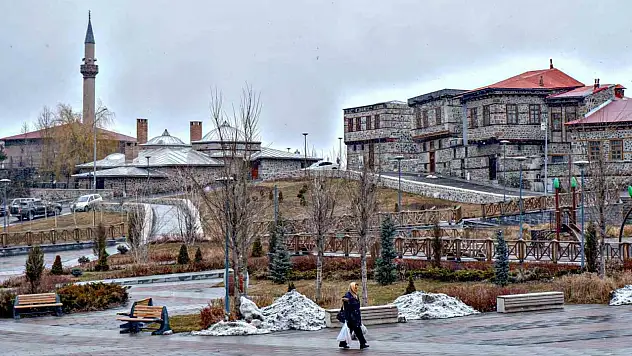Türkiye büyüyor, Erzurum küçülüyor