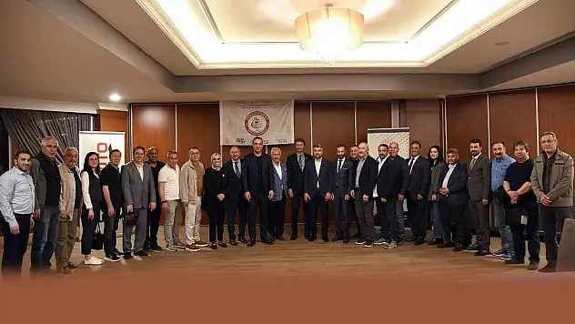 Türkiye Curling, Dünya'nın En İyi 10 Ülkesi Arasına Girdi! Olimpiyat Yolunda Önemli Adım