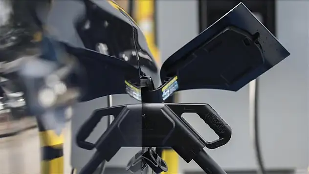 Türkiye'de elektrikli araç şarj ağı büyümeye devam ediyor