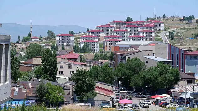 Türkiye'de konut satışları 5,8 artışla 107 bin 723'e ulaştı, Erzurum 29. sırada yer aldı.