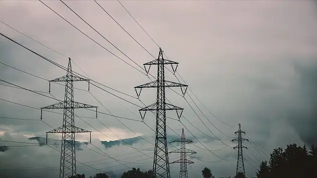 Türkiye'nin enerji ithalatı mart ayında yükseldi