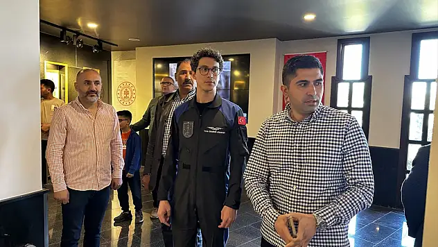 Türkiye'nin ikinci astronotu Iğdır'da bilim tutkusunu paylaştı