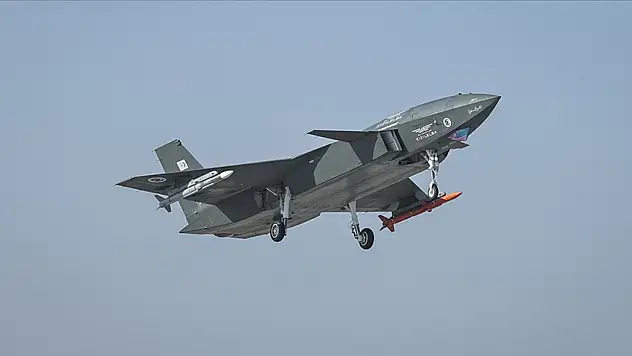 Türkiye'nin insansız savaş uçağı projesi nereye gidiyor?