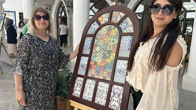 Tuşba'da Aile Destek Merkezleri sergisinde kadınların el emeği göz nuru eserleri ilgi topladı