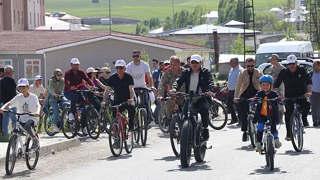 Tutak sokaklarında pedallar gençlik için döndü