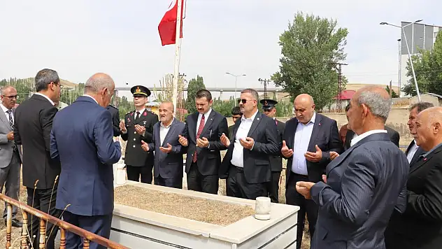 Tutak'ta 30 Ağustos'ta şehitler unutulmadı