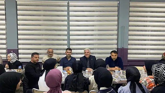 Tutak'ta 'İftarda Konuşuruz' programı öğrencilerle buluştu