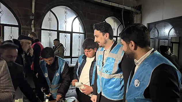 Tutak'ta Kadir Gecesi'nde Gönül Buluşması