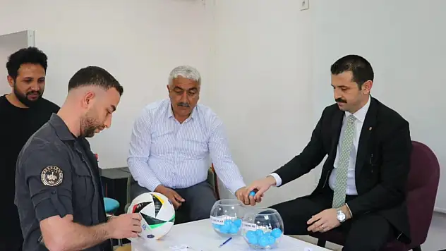 Tutak'ta kurumlar arası futbol turnuvası için kura çekildi