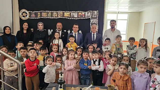 Tutak'ta miniklerden tarihe yolculuk: 'Tarihin İz Bırakanları' Projesi başladı