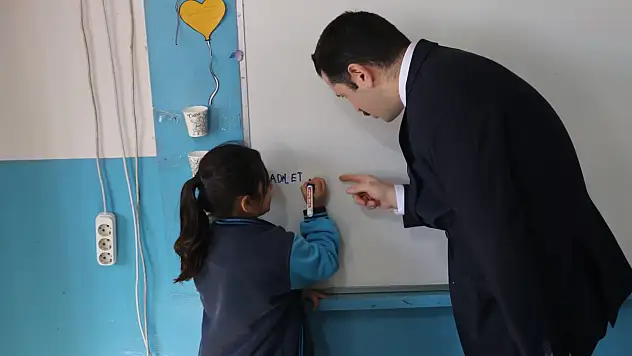 Tutak'ta okulların sorunları yerinde görülerek çözülüyor