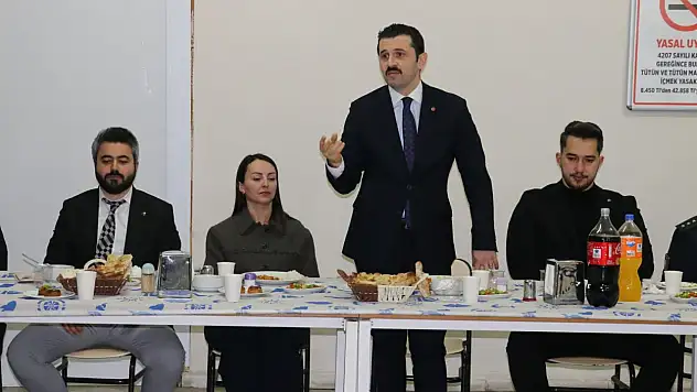 Tutak'ta sağlık çalışanlarıyla iftar programı düzenlendi