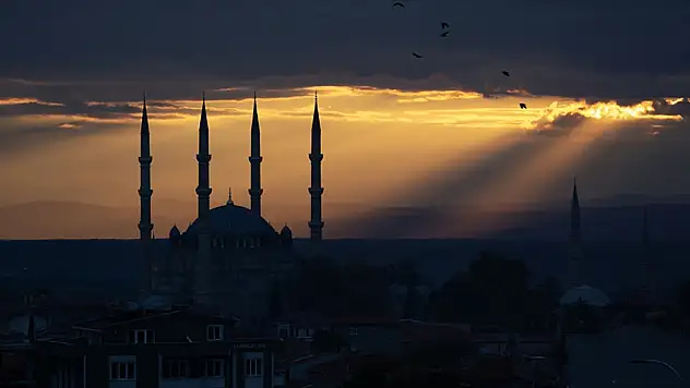 Üç aylar başlıyor: Kandiller ve Ramazan takvimi belli oldu