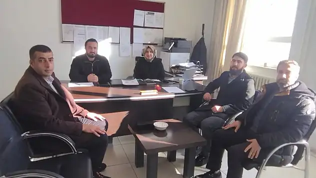 Umre Ödüllü Gençlik Bilgi Yarışması Hizan'da Tanıtıldı