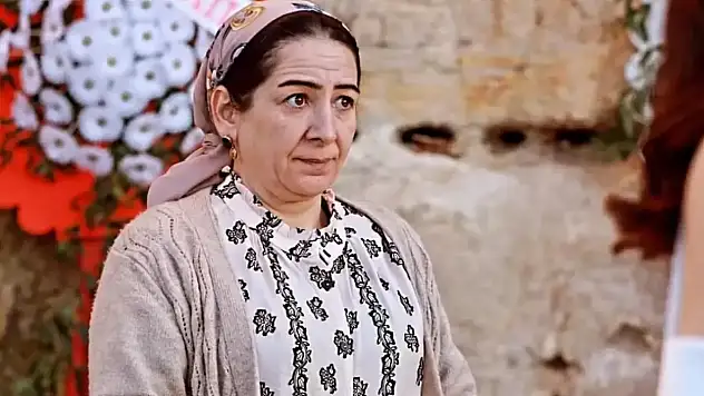 Uzak Şehir Ümmü (Zeynep Kankonde) Neden Ayrıldı?