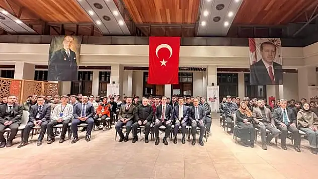 Vali Ahmet Karakaya, 'Maziden Atiye Ahlat' Projesi Kapsamında Öğrencilerle Buluştu