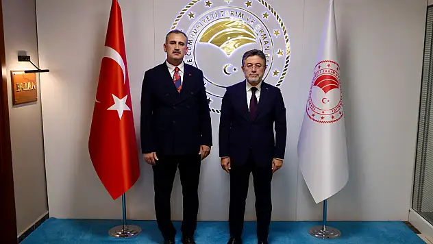 Vali Bozkurt Ağrı'nın Tarım projelerini Bakan Yumaklı'ya sundu