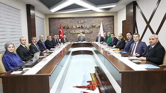 Vali Bozkurt eğitim yöneticileriyle bir araya geldi
