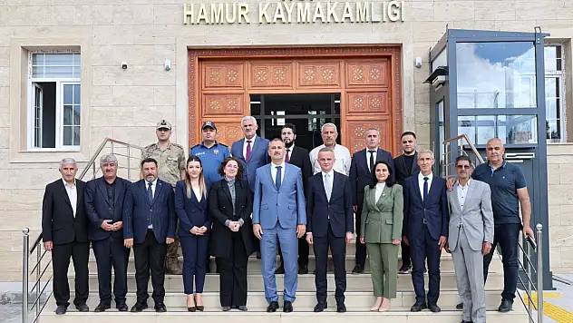 Vali Bozkurt Hamur'un nabzını tuttu