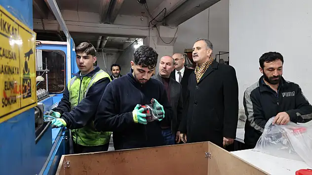 Vali Bozkurt Kobikent'te esnafın sorunlarını yerinde dinledi