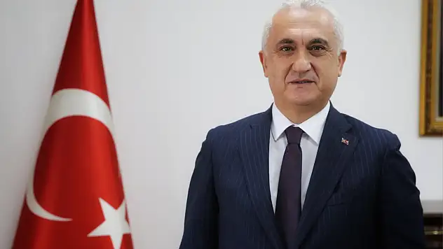 Vali Çakır'dan Anneler Günü'nde annelerin toplumdaki önemi vurgulandı