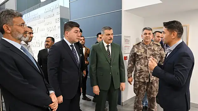 Vali Çiftçi'den QNB Bank Çağrı Merkezi'ne İnceleme Ziyareti