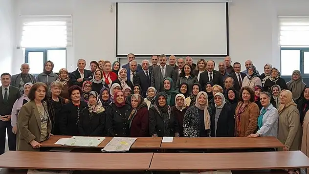 Vali Çiftçi, Tazelenme Üniversitesi'nde Öğrencilerle Keyifli Bir Buluşma Gerçekleştirdi