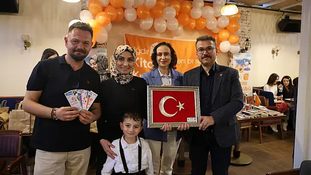 Vali Ercan Turan, Iğdır Kitap Kulübü'nün Kuruluş Yıl Dönümü Programına Katıldı