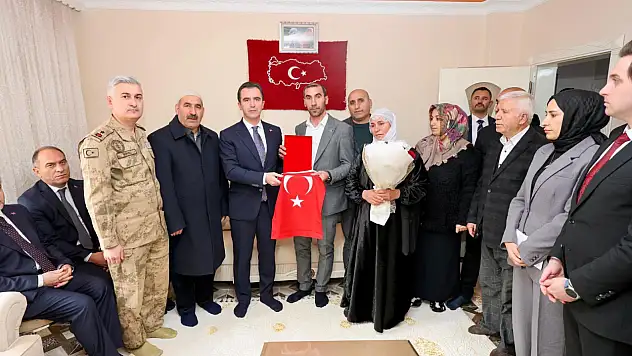 Vali Karakaya'dan Şehit Ahmet Soyalan'ın Ailesine Anlamlı Ziyaret