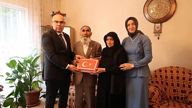 Vali Koç'tan Gaziler Günü'nde Kıbrıs Gazisi Acar'a ziyaret