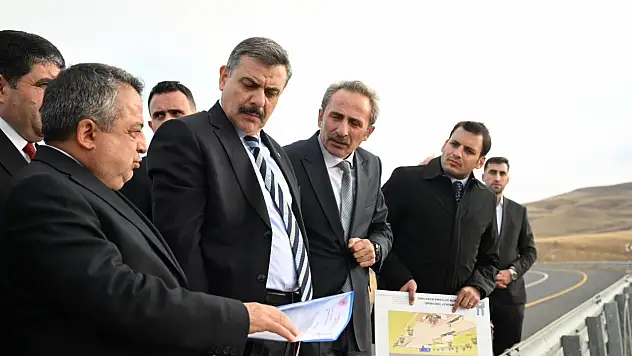 Vali Mustafa Çiftçi, Köprüköy'de Katı Atık Tesisinde İncelemelerde Bulundu