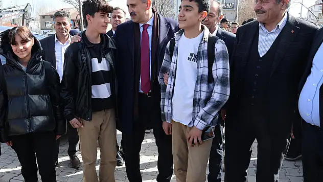 Vali Önder Bozkurt gençlerle buluştu