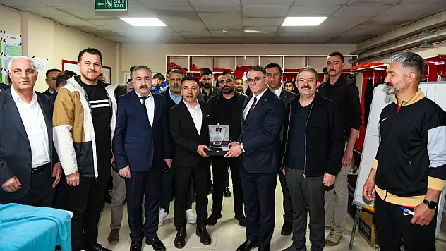 Vali Ozan Balcı'dan Vanspor'a Tam Destek