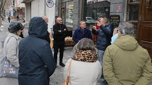 Vali Ziya Polat, Kars'ı Tercih Eden Misafirlerle Bir Araya Geldi