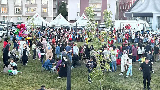 Valilikten yaz etkinliği: Çocuklar Millet Bahçesi'nde buluştu