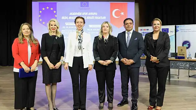 Van AB Bilgi Merkezi, YYÜ'de 'AB Destekleri' Hakkında Bilgilendirme Etkinliği Düzenledi