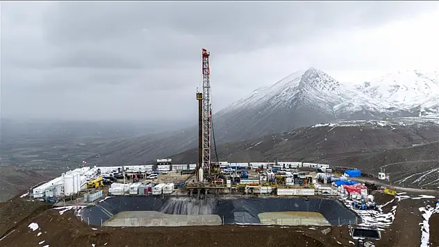 Van Beşparmak'ta petrol umudu: Sondajlar tüm hızıyla sürüyor