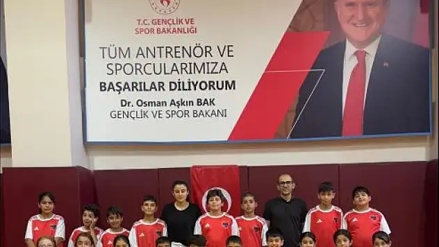 Van Büyükşehir Belediyesi'nden ücretsiz Judo kursları ile geleceğin şampiyonları yetişiyor