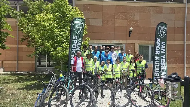 Van'da 12. Yeşilay Bisiklet Turu: Sağlıklı Yaşam İçin Pedal Çevirildi!